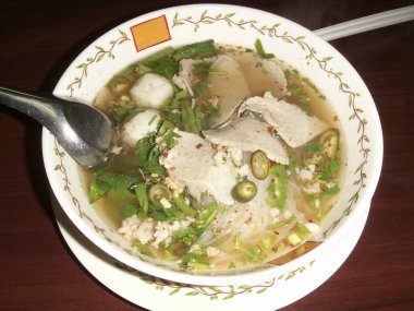 Lezzetli Asya yemeklerinin yakın görüntüsü