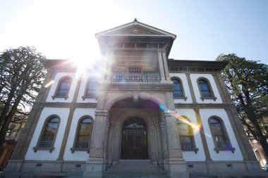 Japonya, Kyoto 'daki Ryukoku Üniversitesi' nin Omiya Kampüsü 'nün ana binası.