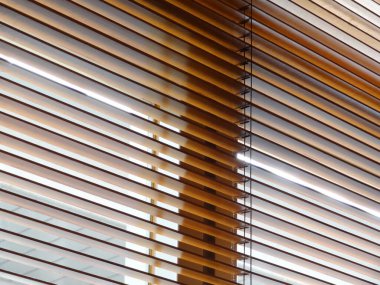 arkaplanda modern pencere perdeleri, kapat