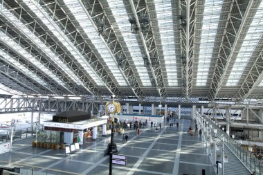 Havaalanı terminalinin iç görünümü, seyahat kavramı