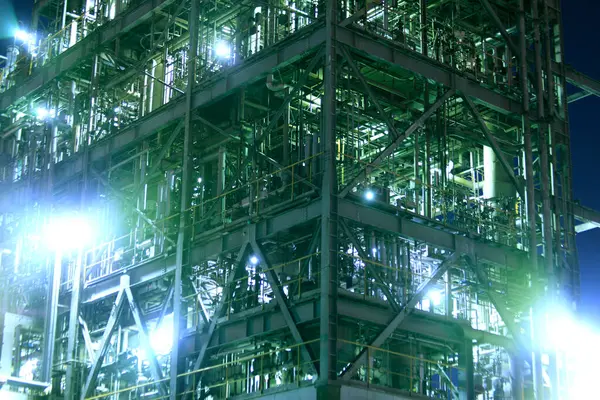Ночной Вид Промышленного Завода Стальных Трубопроводов Кабелей — стоковое фото
