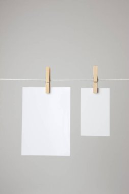 İpte asılı boş kartlar, boşluğu kopyala 