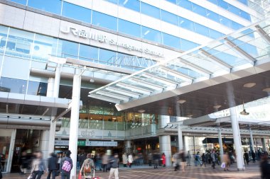 Güneşli bir günde güzel, modern şehir manzarası, şehir arkaplanı