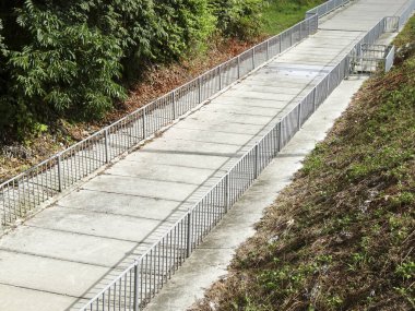 Yeşil Park 'ta kaldırım