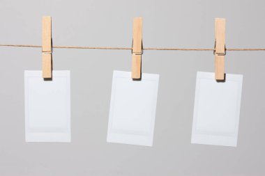 İpte asılı boş kartlar, boşluğu kopyala 