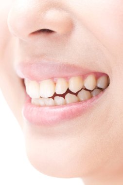 Genç kadın gülüşüne yaklaş, yaklaş