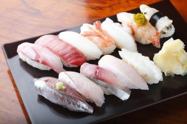 Japon mutfağı. Arka planda suşi