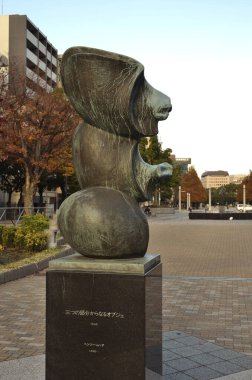 Şehirdeki ünlü tarihi anıtın manzarası 