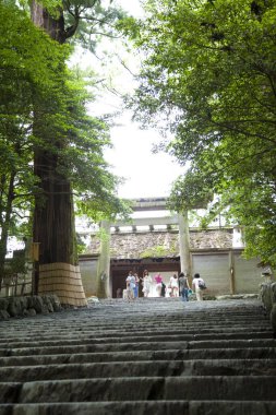 Geleneksel Japon tapınağının manzarası