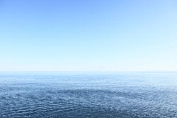 Морська Поверхня Хвилями Блакитним Небом — стокове фото