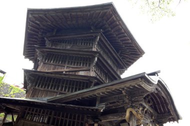 Tapınak manzarası, geleneksel Japon mimarisi.