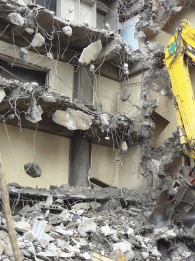 Yıkılmış bina manzarası dış görünüş 