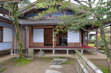 Tapınak manzarası, geleneksel Japon mimarisi.