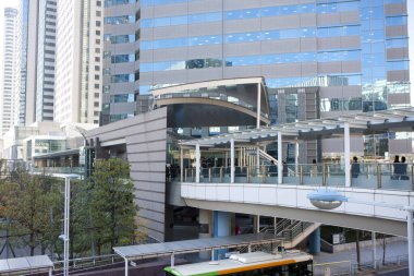 Güneşli bir günde güzel, modern şehir manzarası, şehir arkaplanı