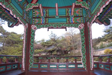 süslü pagoda ya da pavyon, geleneksel Doğu Asya mimarisi