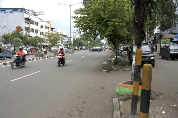 view of the traffic in the city
