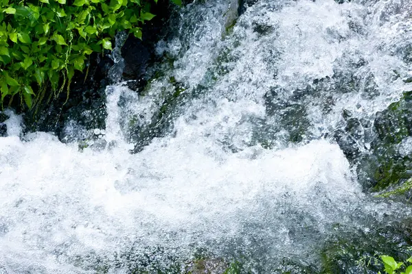 Wasserfall Mit Moos Wald — Stockfoto