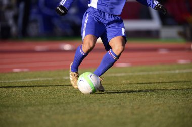 Stadyumda futbolcu aksiyonu