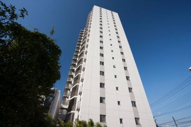 Şehrin modern binası