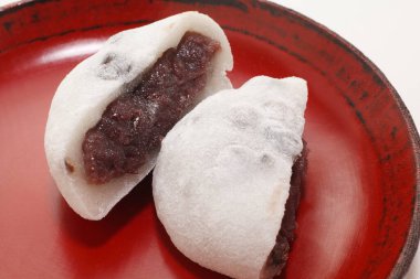 Tochi mochi tatlı (Japon pirinç keki)