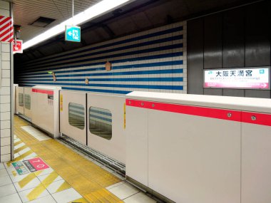 Trenli metro istasyonunu boşalt