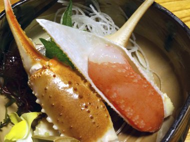 İnanılmaz umami yengeç çorbası, yakın çekim görüntüsü.