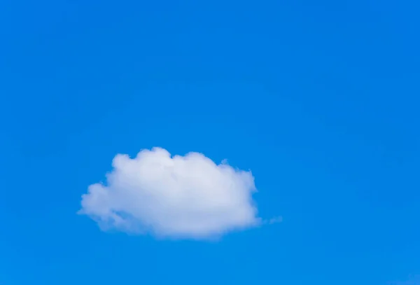Nube Blanca Fondo Azul Del Cielo — Foto de Stock