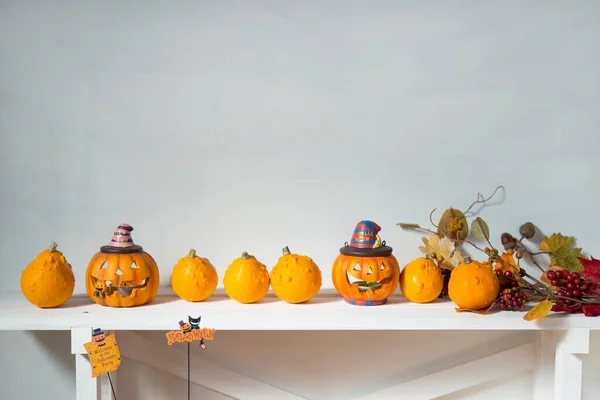 Calabazas Divertidas Con Velas Decoraciones Halloween — Foto de Stock