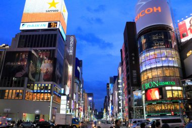 Ginza alışveriş bölgesi, Tokyo, Japonya