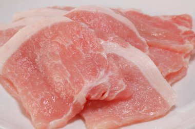 Arka planda çiğ tavuk eti, kapatın.