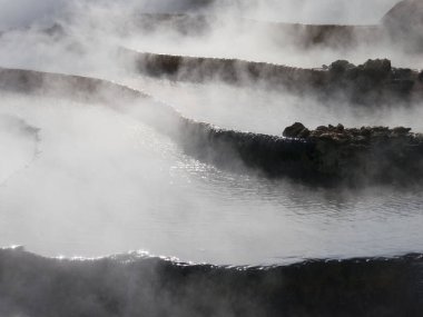 Jeotermal bölgede kaplıca, detaylı görünüm