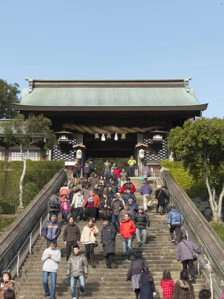 Cênico Tiro Turistas Que Visitam Antigo Santuário Japonês — Fotografia de Stock