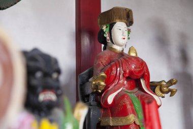 Tang Hanedanlığı 'ndaki tapınaktaki heykeller. Eski ikamet yeri, Kannai Kasabası, Japonya.