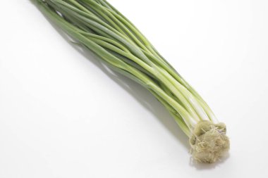 Arka planda taze frenk soğanı, kapatın.