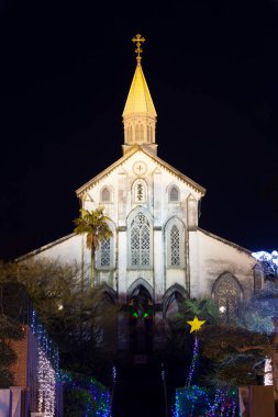 Şehirdeki eski kilise. 