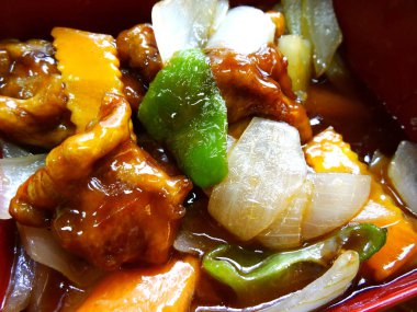 Lezzetli Japon yemeklerini yakından izleyin.