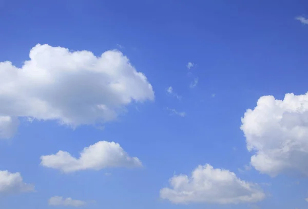 Cielo Azul Nubes Blancas —  Fotos de Stock