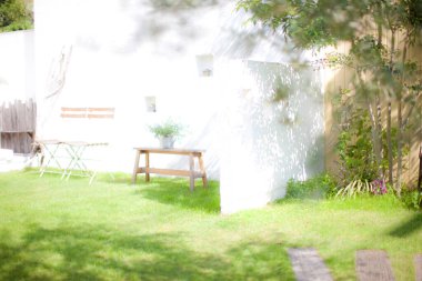 Bahçenin bulanık arkaplanı