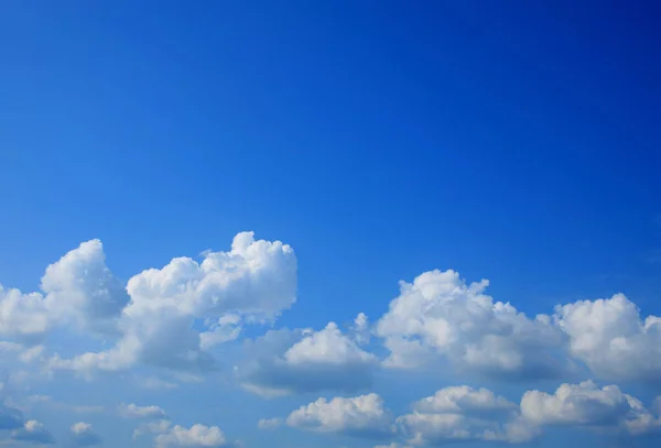 Gyönyörű Kék Felhők Háttér — Stock Fotó