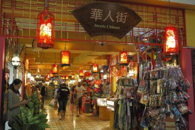 Japonya 'daki sokak pazarında tanımlanamayan insanlar