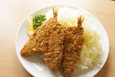 Japon yemeği mi? Kızarmış balık ve sebze