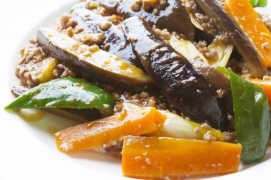 Kore yemeği, kızartma sebze.