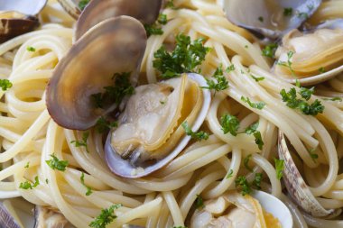 istiridye ile lezzetli makarna 