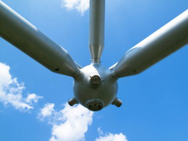  Expo 'nun büyük çatısı için demir borular.