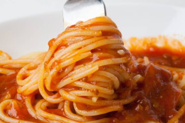 Çatallı spagetti.