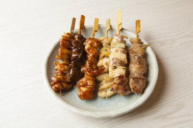 Teriyaki soslu ızgara tavuk eti.