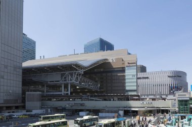 Osaka İstasyonu (saka istasyonu) veya Japonya 'nın Osaka bölgesindeki Osaka İstasyonu.