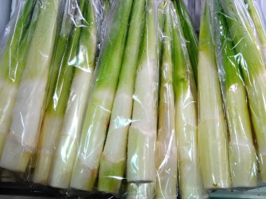 Markette taze sebzeler