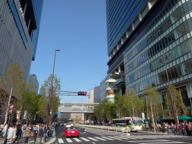 Tokyo şehrindeki araç faaliyetlerinin genel görünümü.