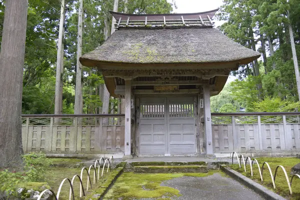 Plano Escénico Entrada Del Santuario Japonés Antiguo Hermoso — Foto de Stock